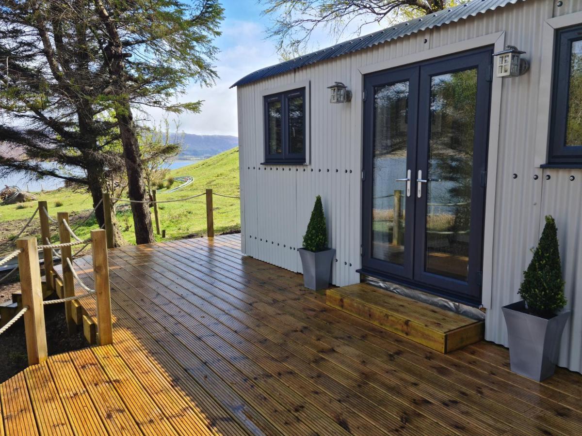 The Bay ,Luxury Shepherds Hut, Dundonnell Экстерьер фото