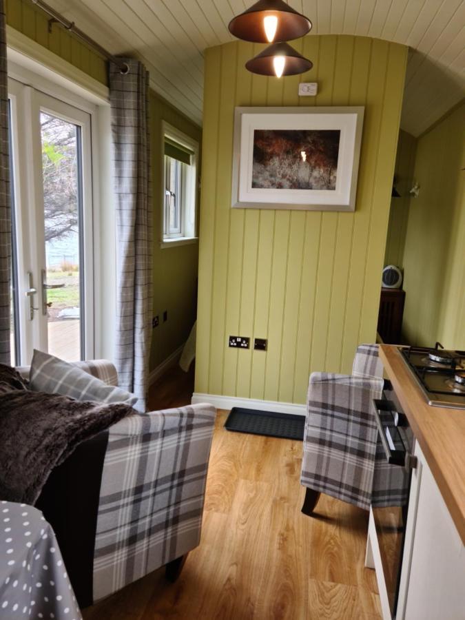 The Bay ,Luxury Shepherds Hut, Dundonnell Экстерьер фото