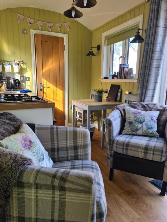 The Bay ,Luxury Shepherds Hut, Dundonnell Экстерьер фото