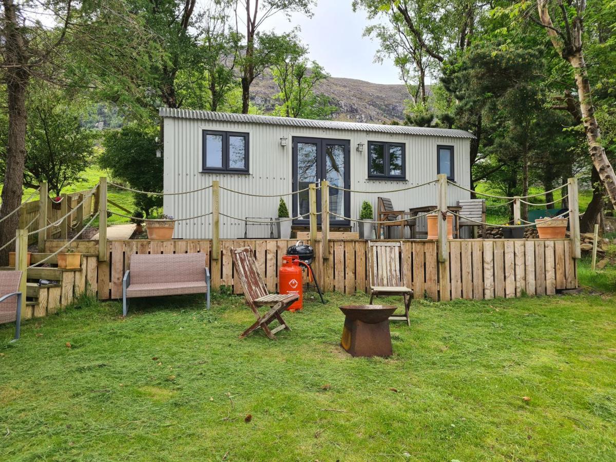 The Bay ,Luxury Shepherds Hut, Dundonnell Экстерьер фото